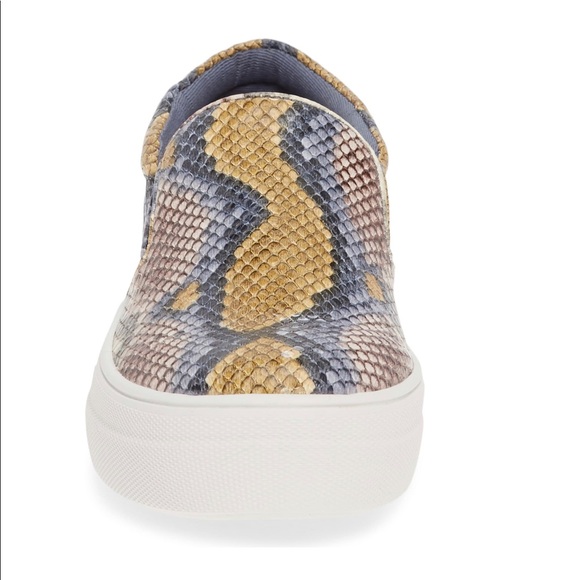 ๐Host Pick๐ Steve Madden Gills Platform Sneaker - Picture 2 of 8